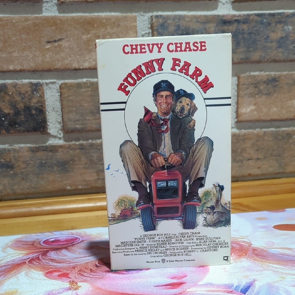 Funny Farm VHS (1988) – Comedy/Drama - Picture 2 of 11